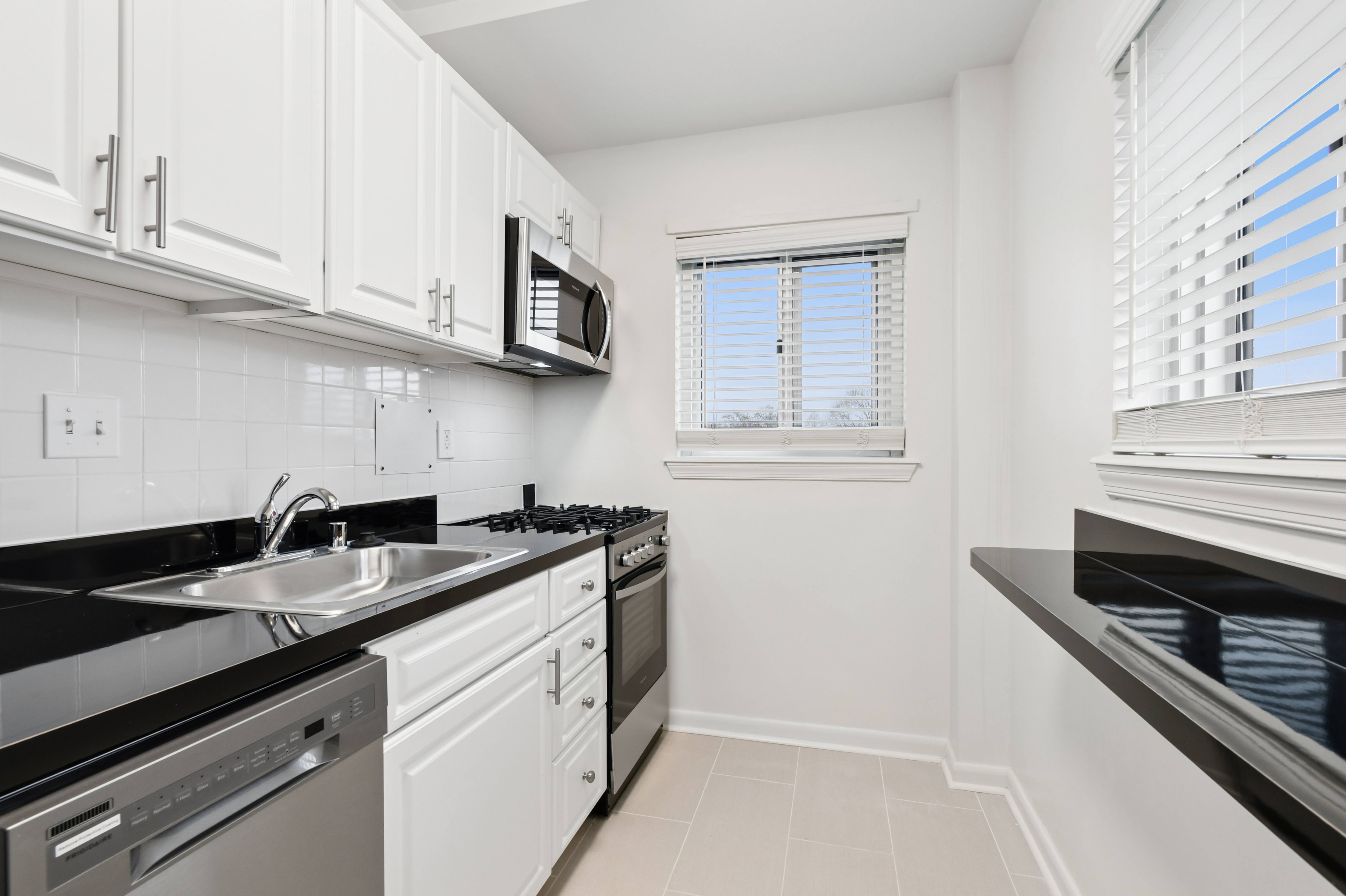 1br_G kitchen